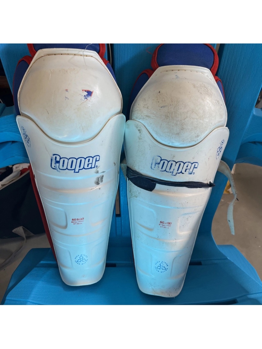 Cooper Hockey Shin Pads